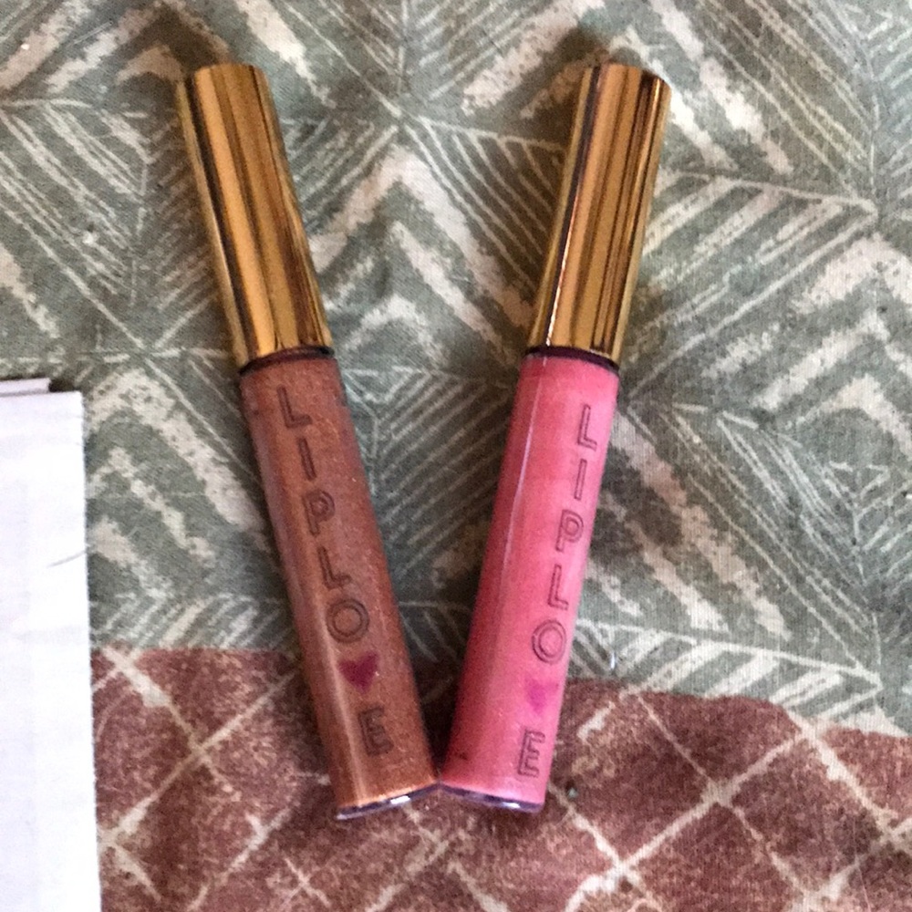 Lip love Basic Beauty Kit  New/Never opened Coffee & Rose colors